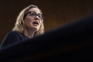 kyrsten-sinema-refuses-to-reveal-her-plans-as-key-deadline-looms:-‘not-thinking-about-that’