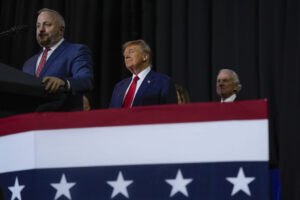 trump-needles-nikki-haley-with-delegation-of-south-carolina-supporters