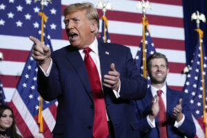 watch-live:-trump-holds-campaign-rally-in-manchester,-new-hampshire
