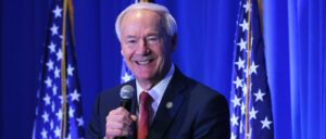 former-gop-longshot-presidential-candidate-makes-endorsement-days-before-new-hampshire-primary