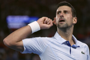 novak-djokovic-responds-to-heckler-by-acing-tennis-serve