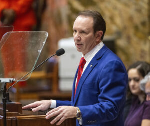 louisiana-governor-signs-new-congressional-map-into-law,-likely-costing-gop-a-seat