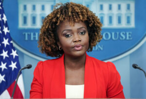 white-house-avoids-taking-sides-in-schumer’s-zyn-crackdown