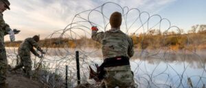 abbott-delivers-statement-to-biden,-insists-texas-has-authority-to-repel-border-‘invasion’