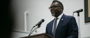 mayor-who-can’t-get-a-ceasefire-in-own-city-calls-for-one-between-israel-and-hamas