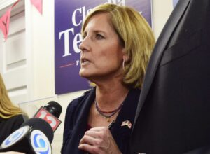 rep.-claudia-tenney-warns-border-‘invasion’-isn’t-only-in-the-south:-‘open-and-vulnerable-in-the-north’
