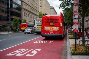 dc-will-begin-fining-drivers-for-using-bus-lanes
