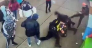 biden’s-america:-migrant-mob-beats-and-kicks-new-york-city-cops-near-times-square-(video)
