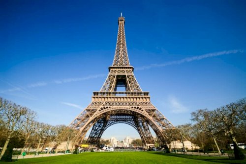 video:-eiffel-tower-evacuated-over-bomb-threat-|-the-gateway-pundit-|-by-cassandra-macdonald