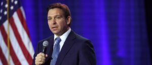 federal-judge-dismisses-disney’s-lawsuit-against-desantis