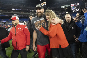 japanese-embassy-assures-taylor-swift-fans-she-could-attend-both-tokyo-concert-and-super-bowl