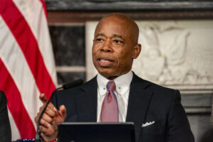 nyc-plans-to-give-pre-paid-credit-cards-to-migrants-to-tune-of-$53-million