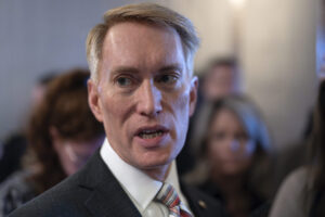 lankford-defends-border-bill-over-gop-backlash:-‘read-it-for-yourself’