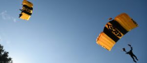 73-year-old-skydiver-falls-to-death-in-arizona-after-parachute-fails-to-fully-deploy