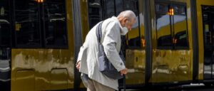 arizona-grandfather-dies-after-firefighters-allegedly-drop-him-down-the-stairs:-report