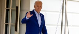 white-house-officials-to-reportedly-meet-with-muslim-leaders-as-polls-spell-trouble