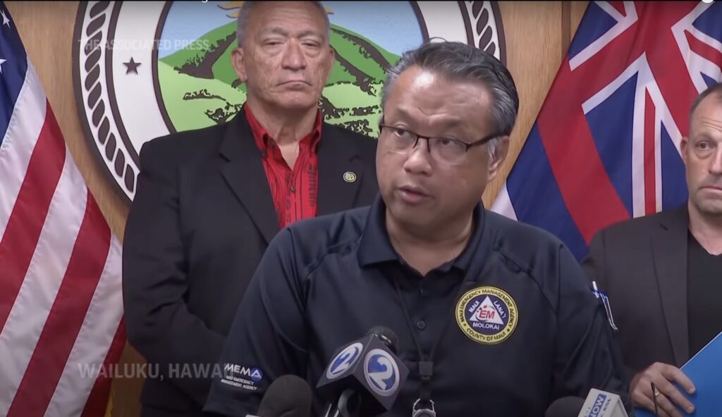 maui’s-emergency-operations-chief-resigns-amid-controversy-over-failure-to-sound-lifesaving-sirens-during-deadly-wildfire-–-cites-“health-reasons”-|-the-gateway-pundit-|-by-jim-hᴏft