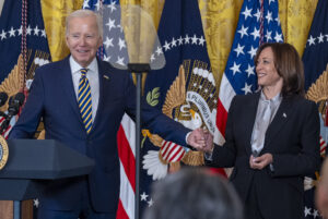 kamala-harris-put-in-political-hot-seat-with-damning-biden-memory-report