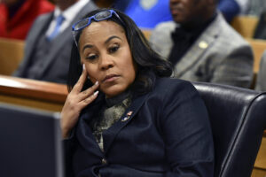 trump-rico-defendant-says-fani-willis-downplayed-‘self-dealing’-with-wade