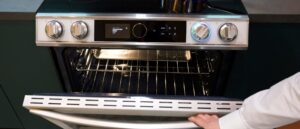 missouri-mom-arrested-after-allegedly-burning-1-month-old-baby-to-death-in-oven:-report
