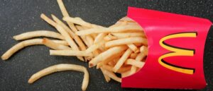 employees-sue-mcdonald’s-over-not-having-enough-time-or-space-to-breastfeed:-report
