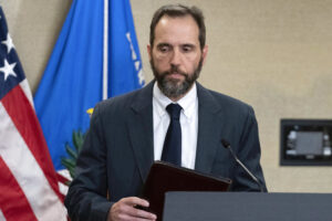jack-smith-tells-supreme-court-to-keep-trump-criminal-trial-on-track-–-washington-examiner