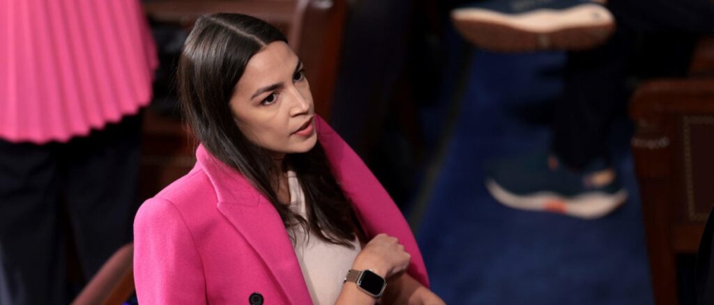 fact-check:-did-aoc-call-all-viewers-of-tucker-carlson’s-putin-interview-‘white-supremacists’?