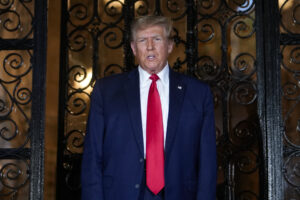 trump-touts-new-shoe-deal-at-sneaker-con-appearance-–-washington-examiner