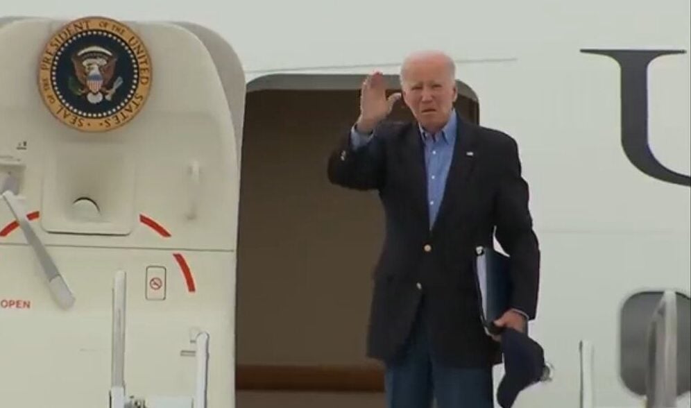 media-gives-biden-a-pass-for-taking-two-vacations-before-visiting-fire-ravaged-maui-(will-only-spend-6-hours-in-hawaii-monday)-|-the-gateway-pundit-|-by-kristinn-taylor