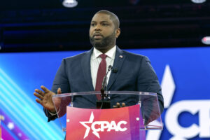 government-spending-fight-bleeds-into-cpac-with-calls-to-‘shut-it-down’-–-washington-examiner