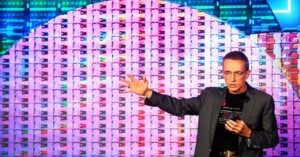 intel’s-ceo-says-ai-is-the-key-to-the-company’s-comeback