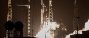 us-makes-first-moon-landing-in-50-years