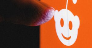 reddit-is-letting-power-users-in-on-its-ipo.-not-everyone’s-buying