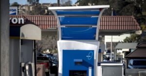 hydrogen-cars-were-the-key-to-the-future.-for-some-owners,-that-future-hasn’t-arrived-yet