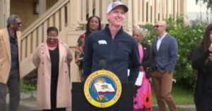 watch:-newsom-laughs-after-reporter-asks-if-biden-has-better-chance-of-beating-trump-than-him