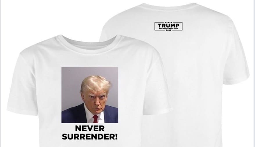 here-it-is:-“never-surrender!”-–-president-trump-drops-epic-campaign-merch-featuring-historic-mugshot-–-order-here-|-the-gateway-pundit-|-by-jordan-conradson