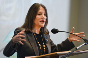 marianne-williamson-unsuspends-campaign-after-earning-3%-in-michigan-primary-–-washington-examiner