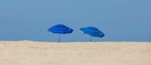bare-naked-lady-gets-into-wild-brawl-on-the-beach