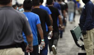 spendy-screening:-why-a-key-biden-rule-isn’t-slowing-down-overflow-at-the-border