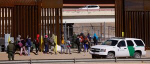 federal-judge-blocks-texas-law-that-would-allow-law-enforcement-to-arrest-illegal-migrants