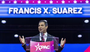 suarez-endorses-trump-to-help-‘win-larger-share-of-hispanic-young-voters’-–-washington-examiner