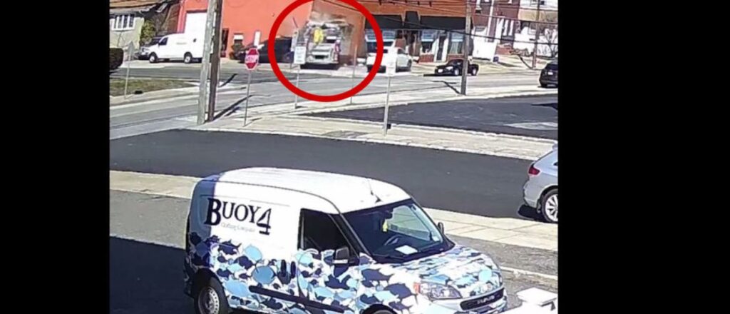 video-shows-fire-truck-swerve-to-avoid-car,-slam-into-building