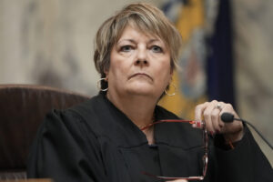 wisconsin-republicans-emerge-victorious-after-court-orders-districting-maps-remain-in-place