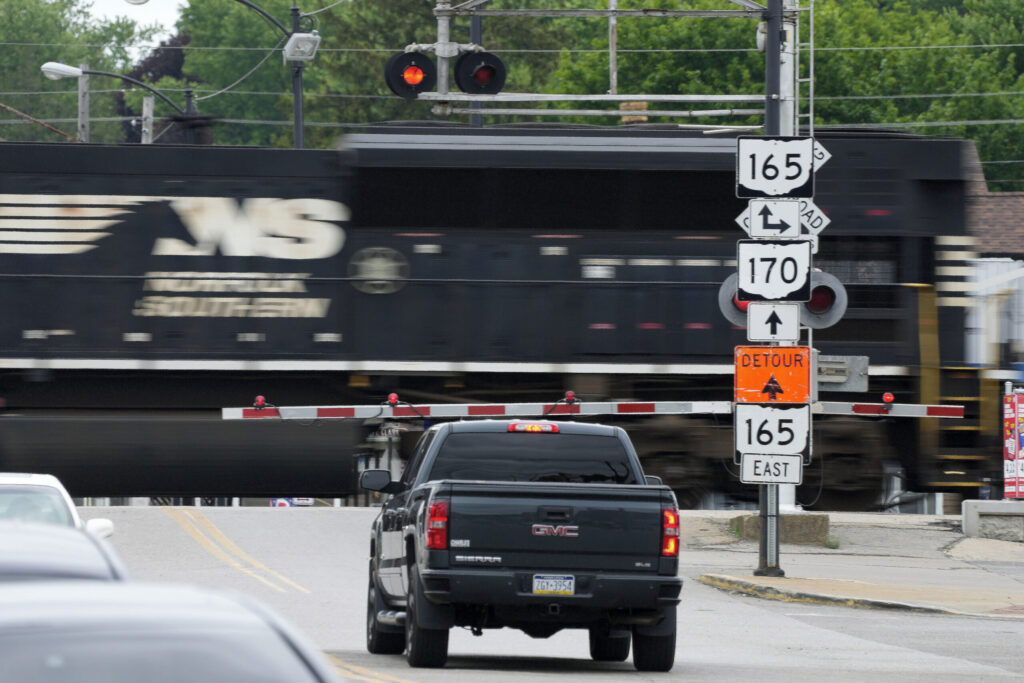 norfolk-southern-train-derails-in-pennsylvania-–-washington-examiner