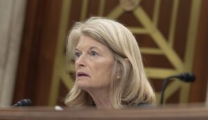 lisa-murkowski-wouldn’t-vote-for-trump-or-biden-in-2024:-report-–-washington-examiner