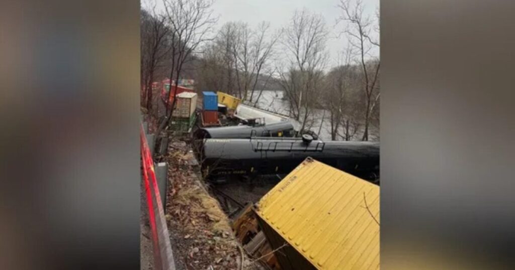 train-derails-in-pennsylvania-sending-multiple-cars-into-river