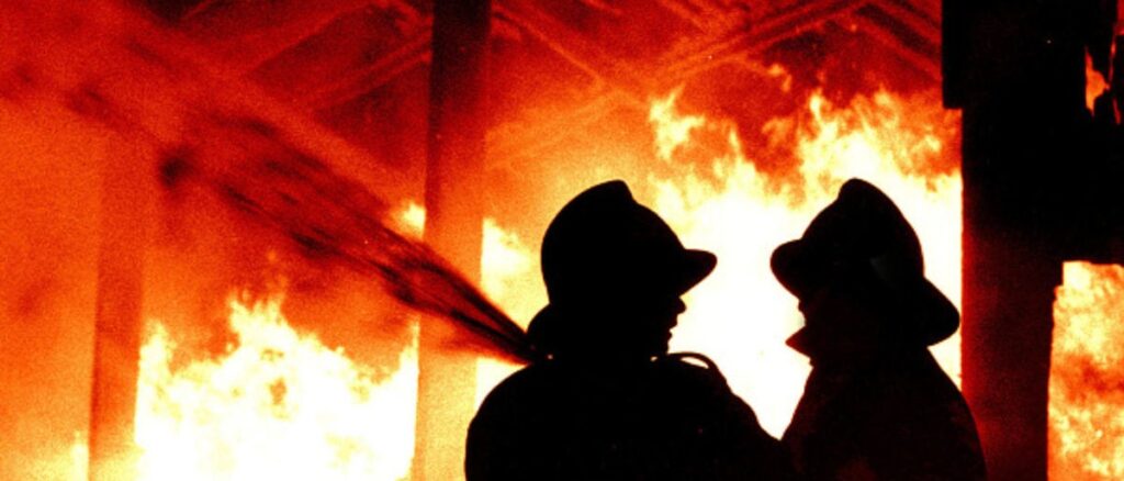 massive-explosion-at-michigan-warehouse-leaves-one-dead:-video