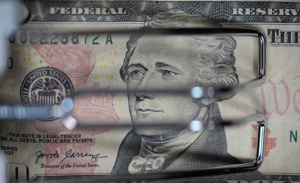 social-security-update:-april’s-direct-payment-worth-$943-goes-out-in-27-days