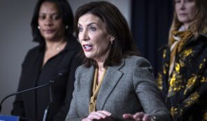 kathy-hochul-deploys-national-guard-to-conduct-bag-checks-in-nyc-subway-–-washington-examiner