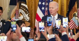 the-white-house-is-briefing-dozens-of-online-creators-on-biden’s-state-of-the-union-address